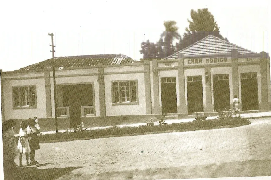 Casario de Sacramento em fotografia antiga